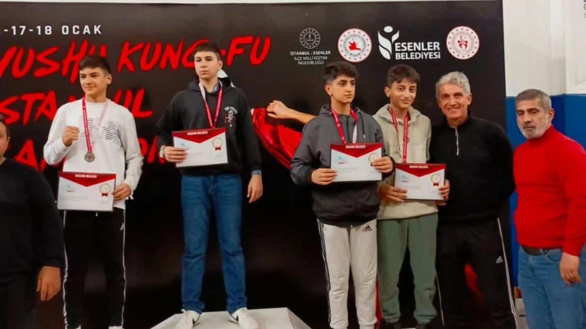 Öğrencimiz Wushu Sanda Turnuvası'nda İstanbul 3. sü olmuştur. 
